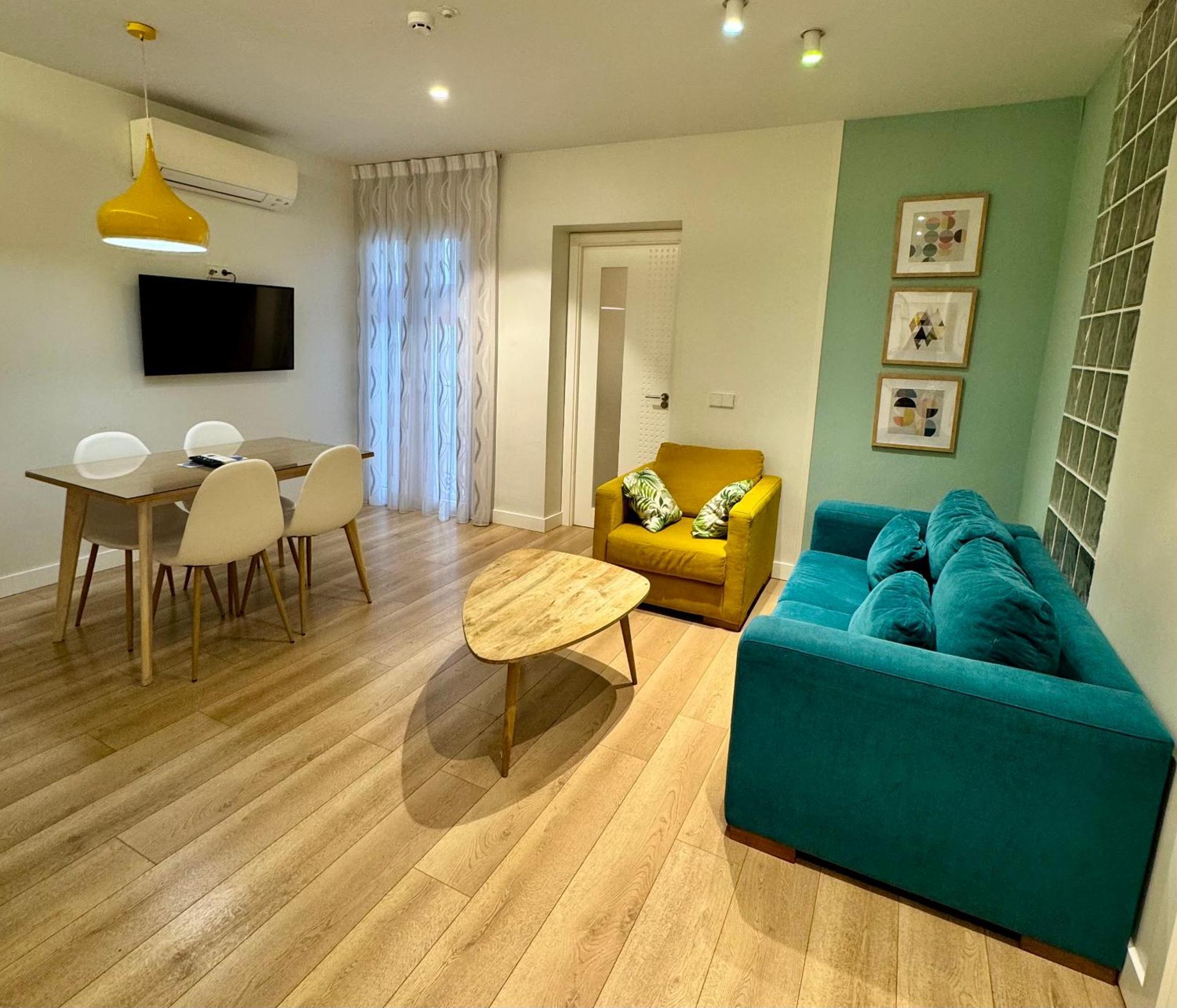 Apartamentos Apolo มาดริด ภายนอก รูปภาพ