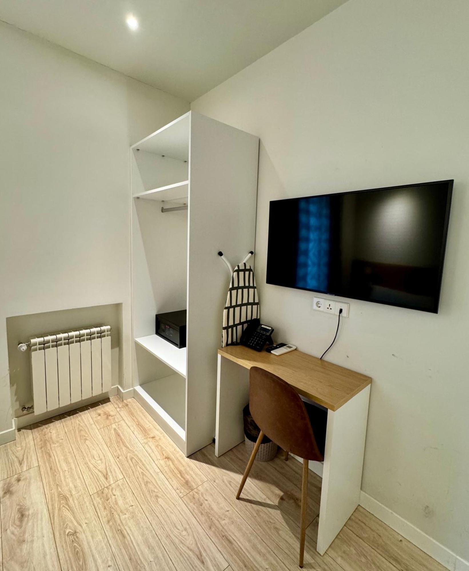 Apartamentos Apolo มาดริด ภายนอก รูปภาพ